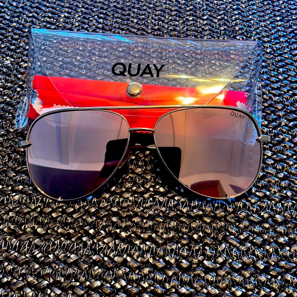 Quay- HighKey Rose Gold